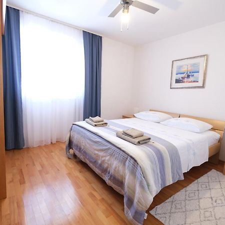 Apartments Ivana Сутиван Экстерьер фото