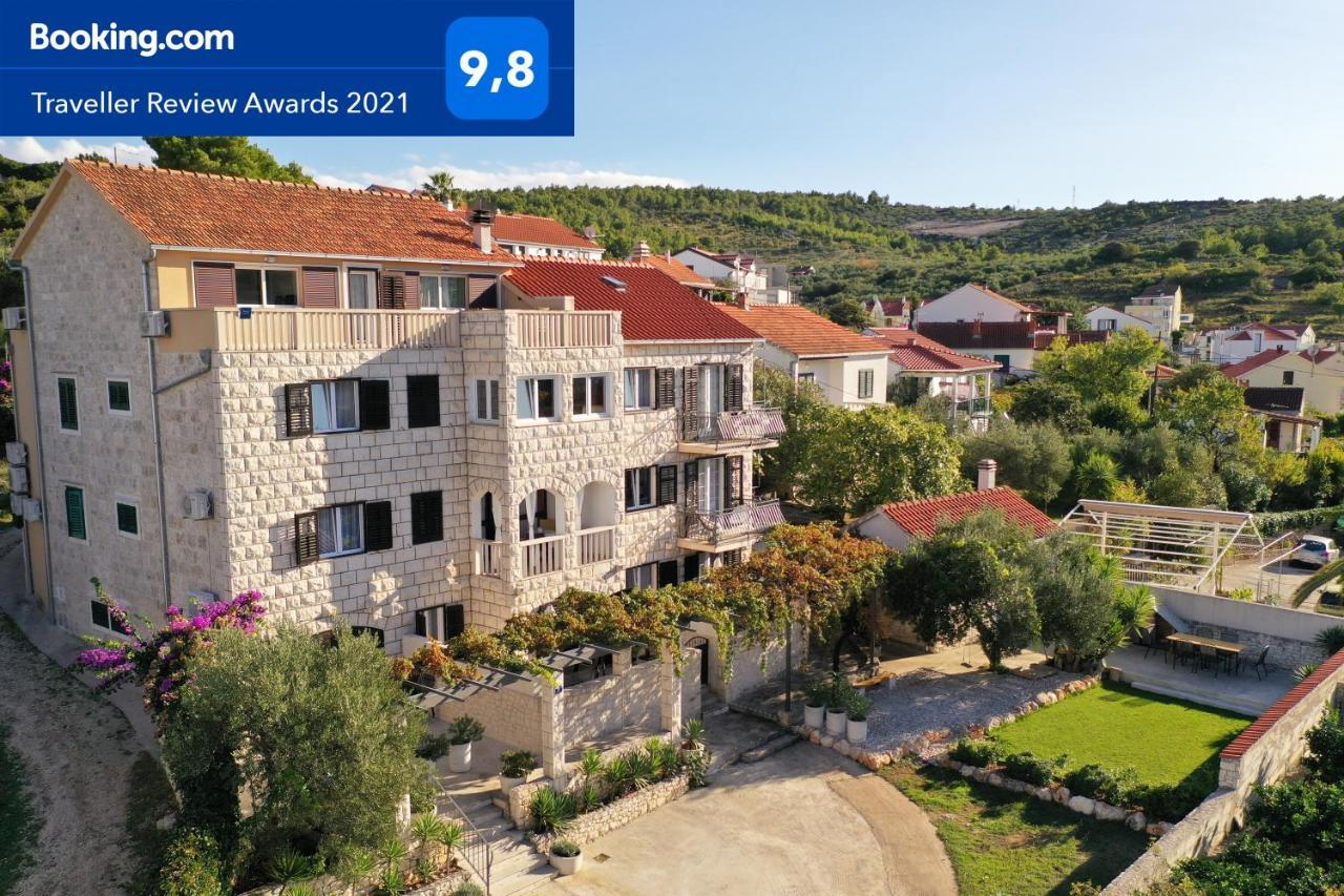 Apartments Ivana Сутиван Экстерьер фото