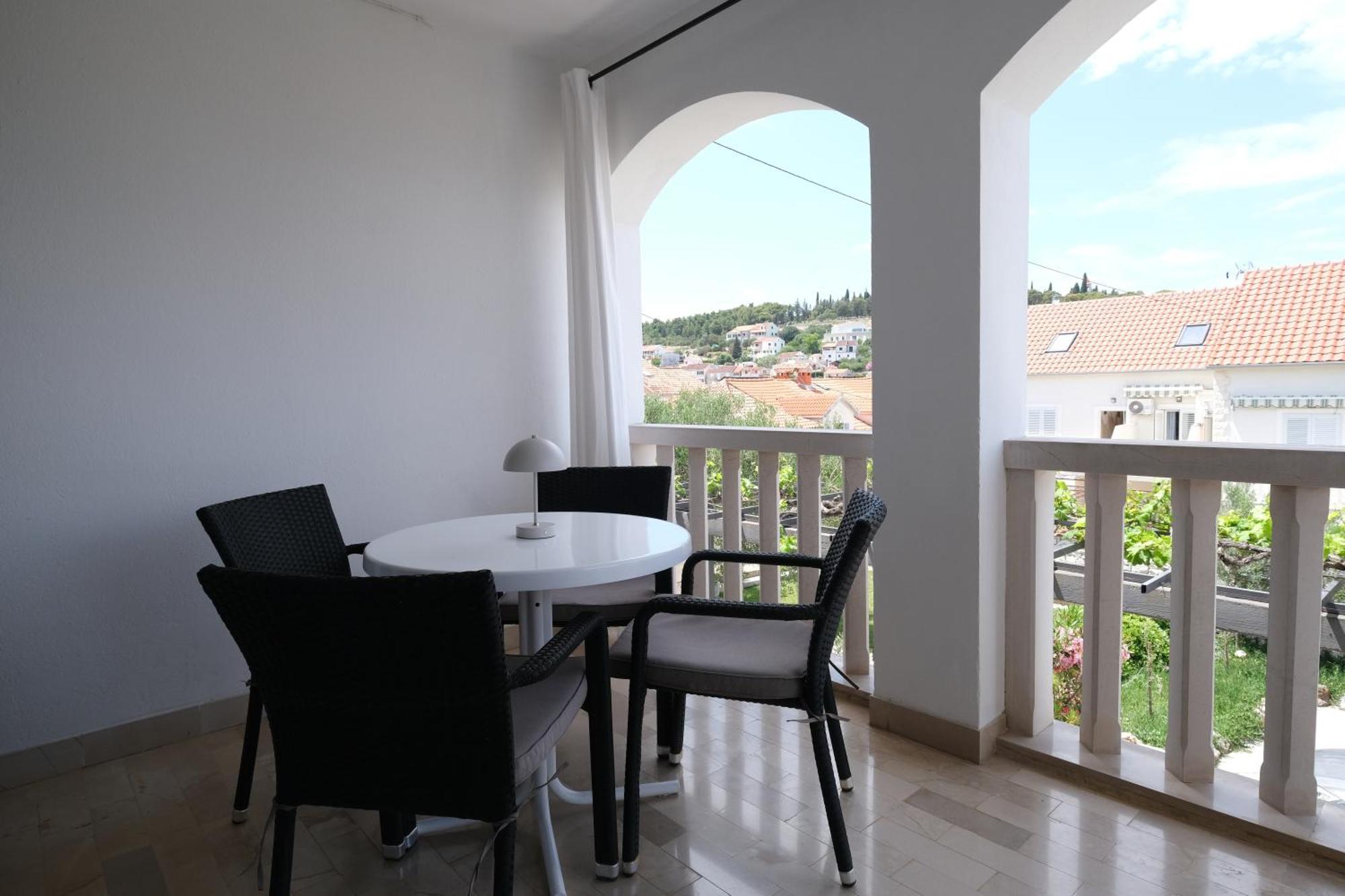 Apartments Ivana Сутиван Экстерьер фото