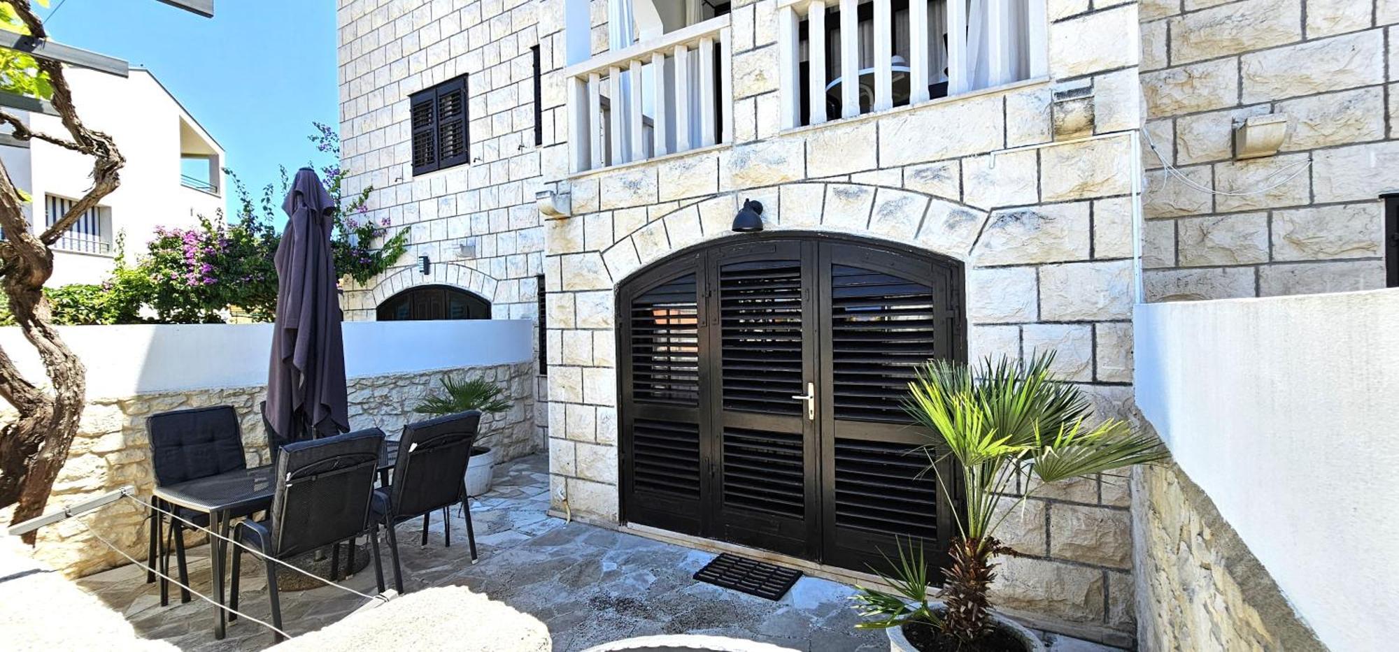 Apartments Ivana Сутиван Экстерьер фото